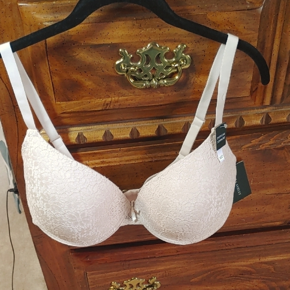 NWT Laura Ashley Everyday Comfort Bra 38DD